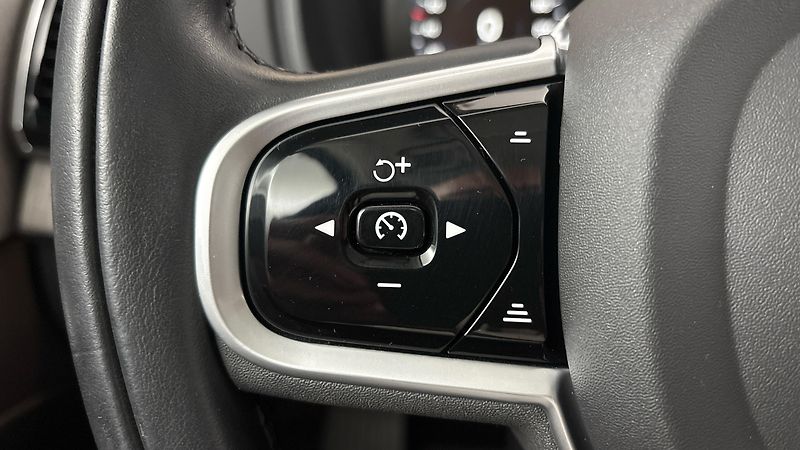 Volvo XC90 2.0 B5 AUT AWD Inscription - fotka 14 z 33