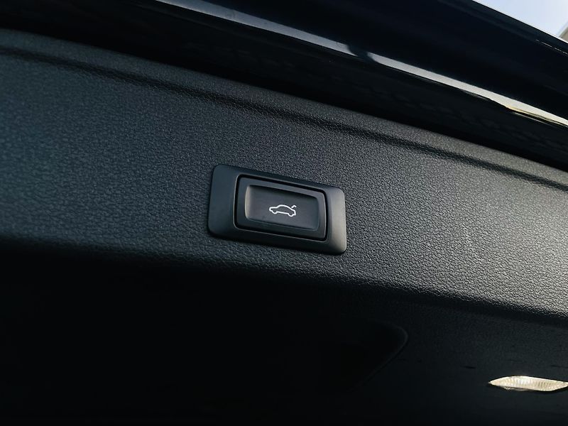 Audi A4 1.4TFSI MAN 1MAJITEL TAŽNÉ LED - fotka 22 z 44