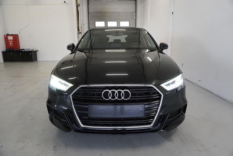 Audi A3 2.0 TFSi 140 kW SPORTBACK  DSG - fotka 2 z 29
