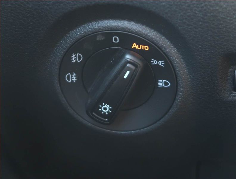 Škoda Fabia (2015) Style 1.2 TSI, ČR,1.maj - fotka 16 z 19