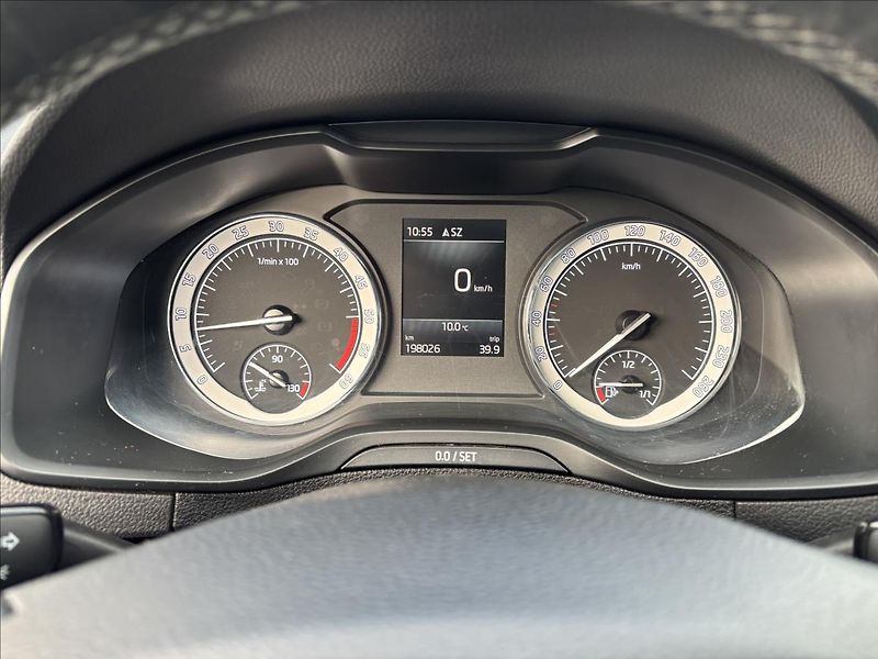 Škoda Karoq 2,0 TDI 110kW Style 4x4 - fotka 28 z 48