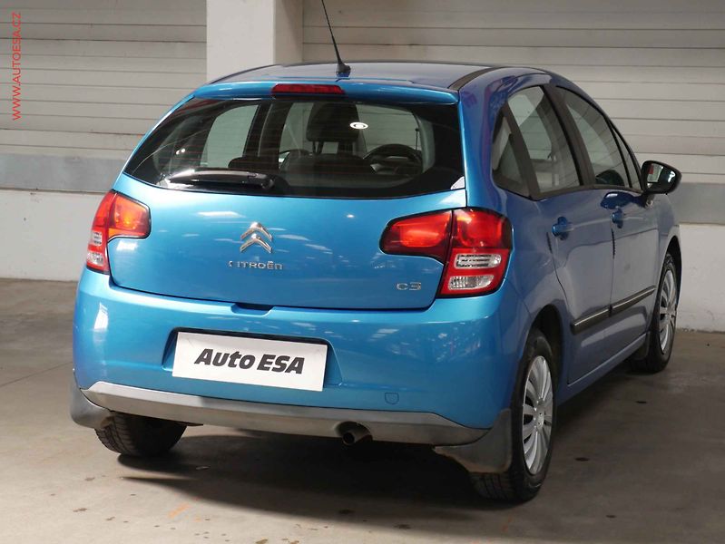 Citroën C3 (2011) 1.4i, ČR, AC - fotka 6 z 17