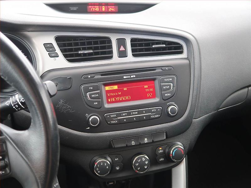 Kia Ceed (2013) 1.6 GDI, Tempomat - fotka 12 z 18