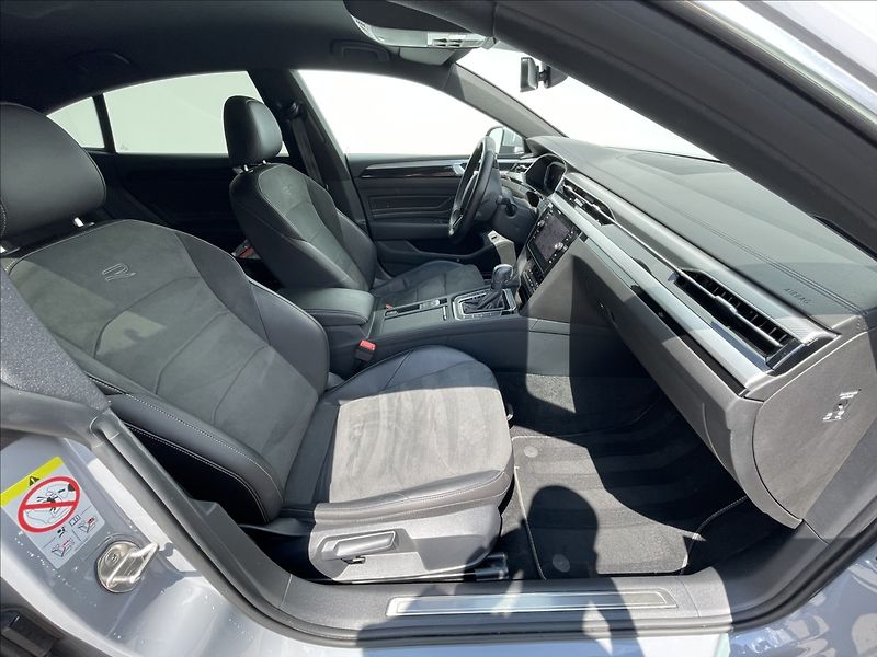 Volkswagen Arteon 2,0 TSI DSG R-Line Kamera - fotka 18 z 24