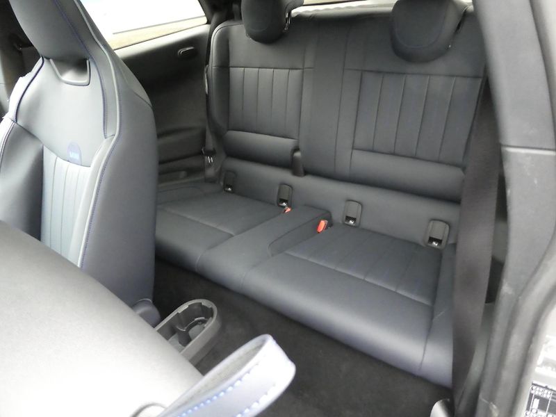 Mini Cooper E 135kW  - fotka 15 z 16