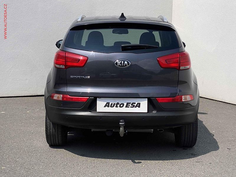 Kia Sportage (2014) 1.6 GDi, AC, TZ, navi - fotka 5 z 17