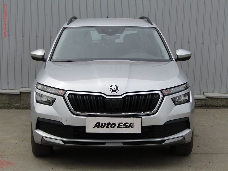 Škoda Kamiq (2021) 1.0 TSi, Business, DSG, LED - fotka 2 z 20