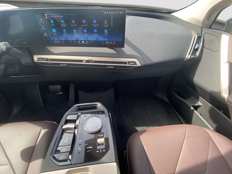 BMW iX xDrive40 Sport Kamera - fotka 13 z 15