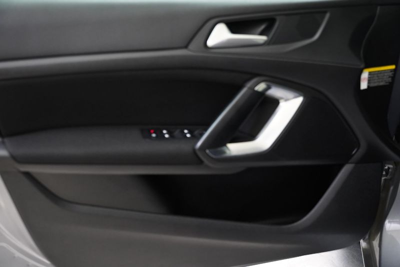 Peugeot 308 - fotka 12 z 24