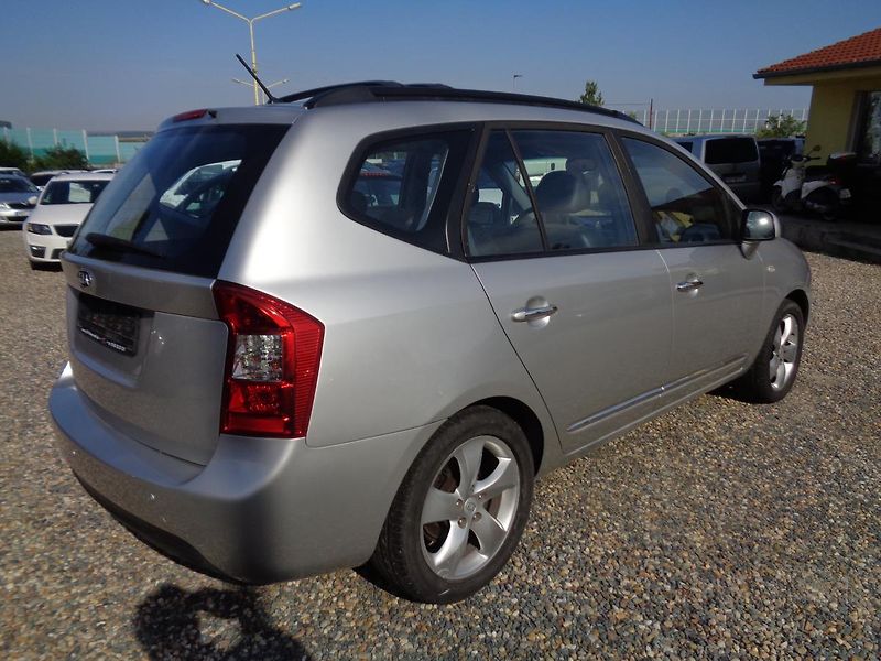 Kia Carens 2,0 - fotka 14 z 20