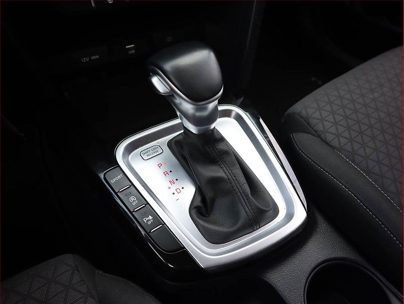 Kia Ceed (2019) Gold 1.4 T-GDI, Automat - fotka 13 z 18