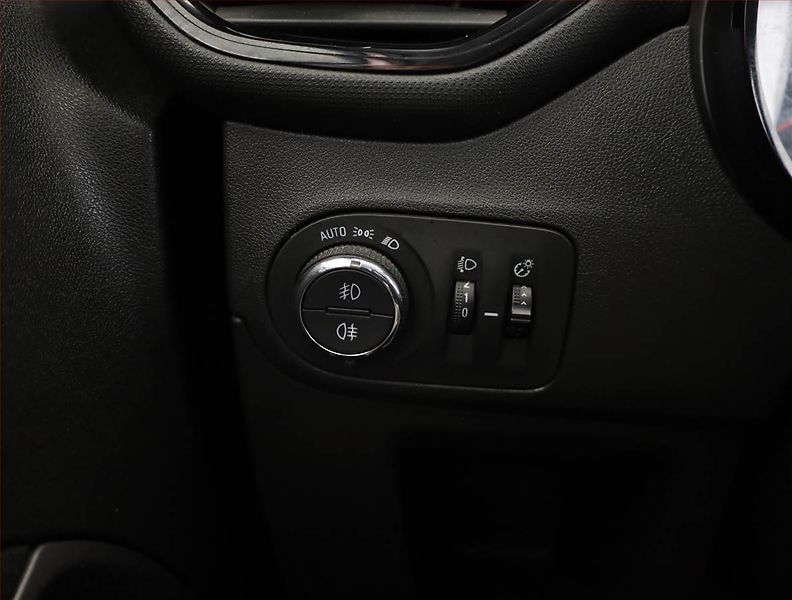 Opel Crossland X (2019) 1.2, ČR,1.maj, Tempomat - fotka 16 z 17