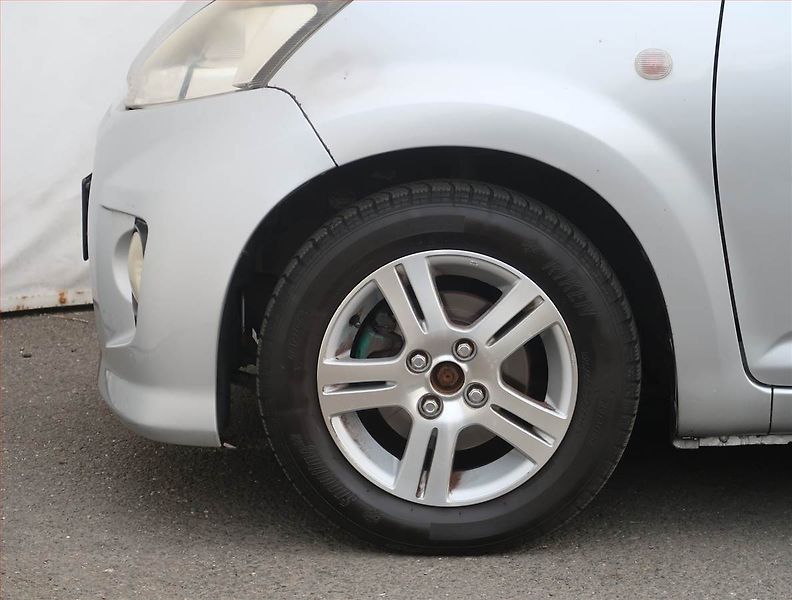 Daihatsu Sirion (2008) 1.3, 4X4, nová STK, Tažné - fotka 14 z 16