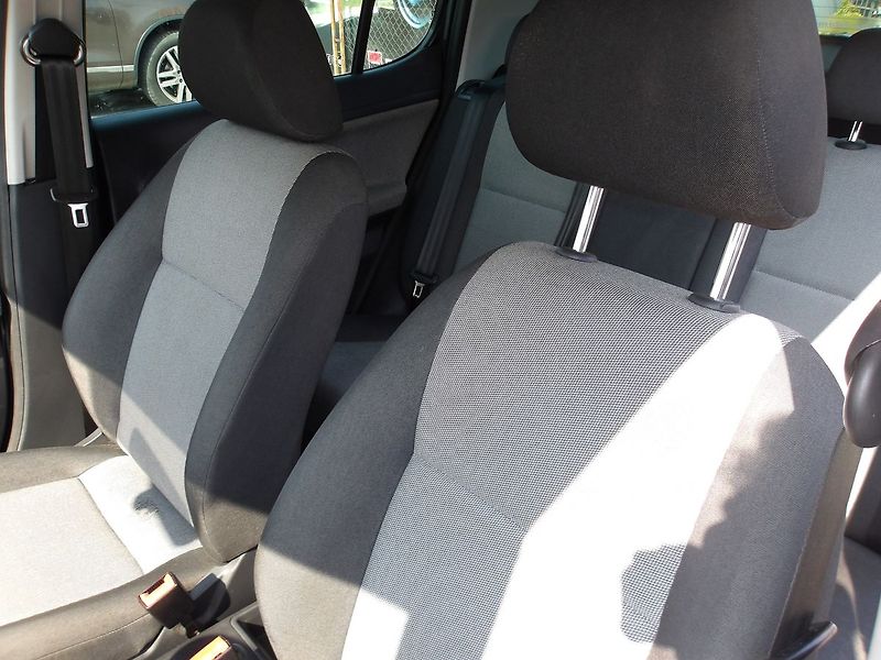 Škoda Fabia 1,4MPi 63kW KRASAVEC ! - fotka 17 z 25