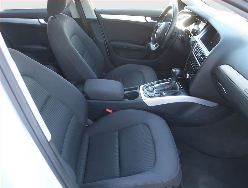 Audi A4 (2013) S-Line 2.0 TDI, 4X4, Automat - fotka 9 z 19