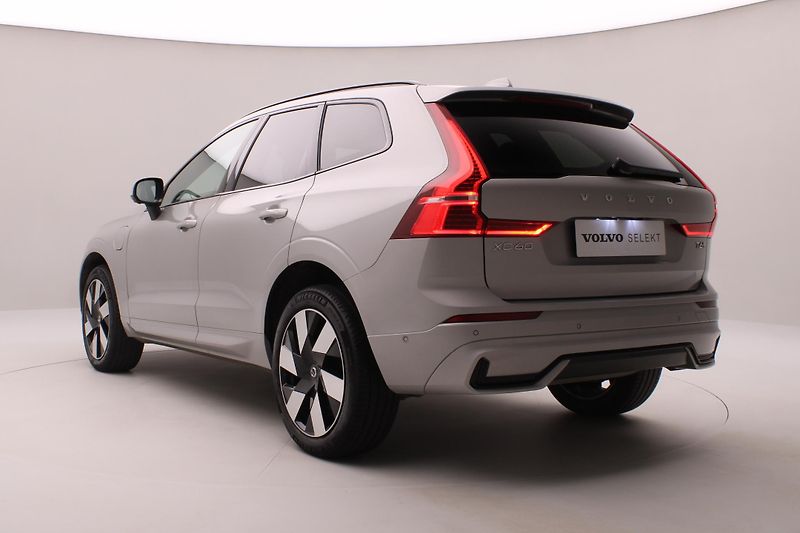 Volvo XC60 T6 AWD PLUG-IN ULTIMATE DARK  - fotka 11 z 52