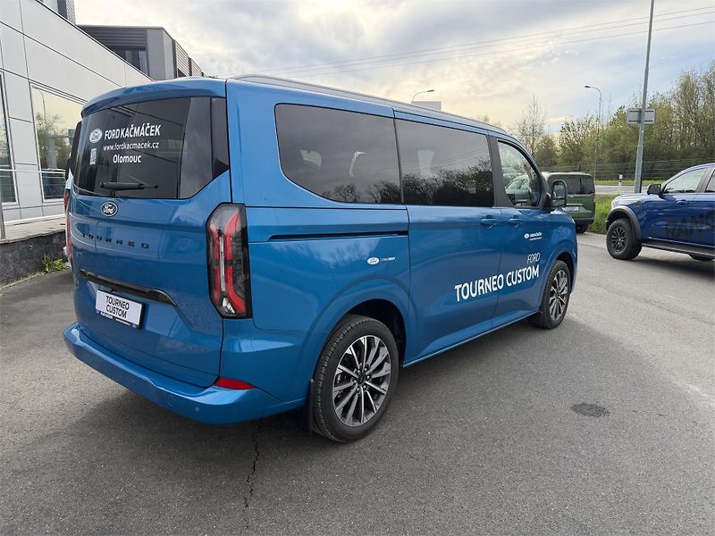 Ford Tourneo Custom (2025) Titanium X L1, Tourneo, 2.0 Ec - fotka 3 z 21