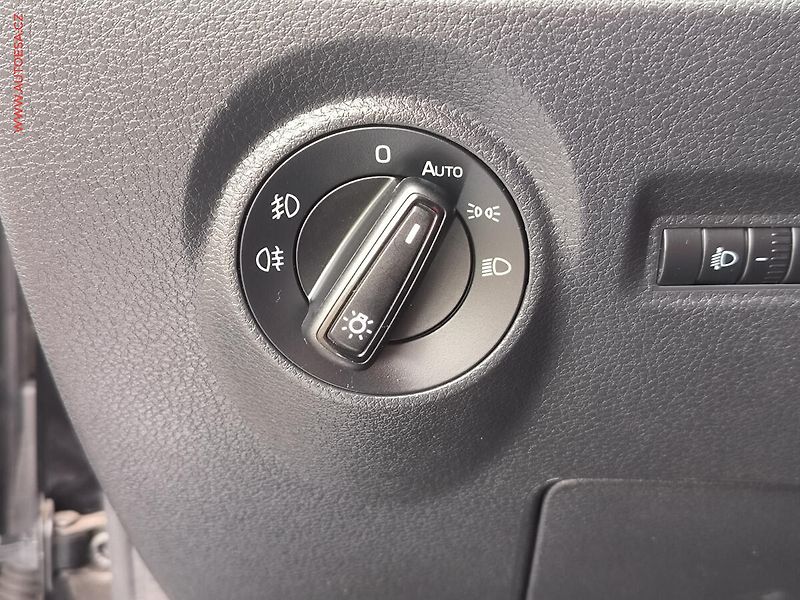 Škoda Fabia (2017) 1.0 TSi, Monte Carlo, navi - fotka 19 z 21