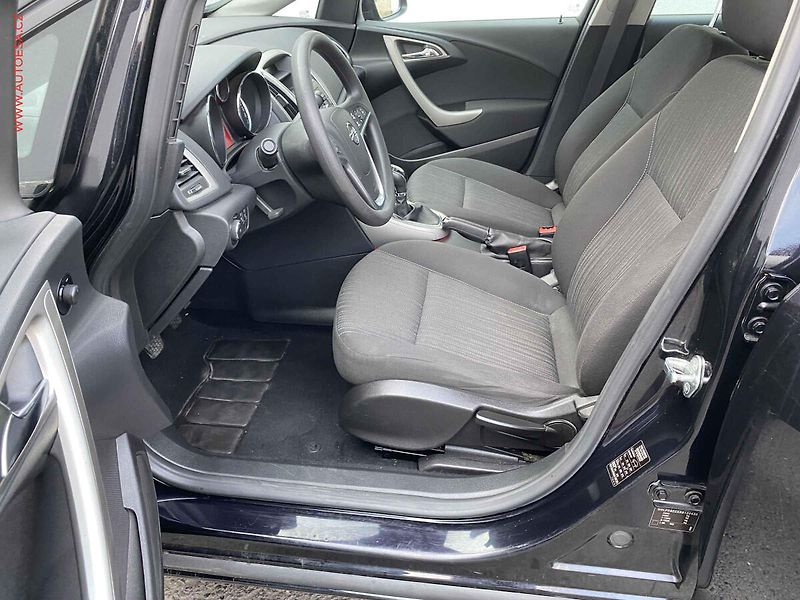 Opel Astra (2012) 1.4 T, Edition, AC, TZ - fotka 9 z 18