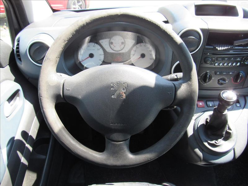 Peugeot Partner 1,6 HDI 55kW - fotka 12 z 26