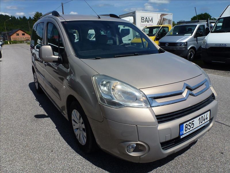 Citroën Berlingo 1,6 HDI  Multispace - fotka 6 z 44
