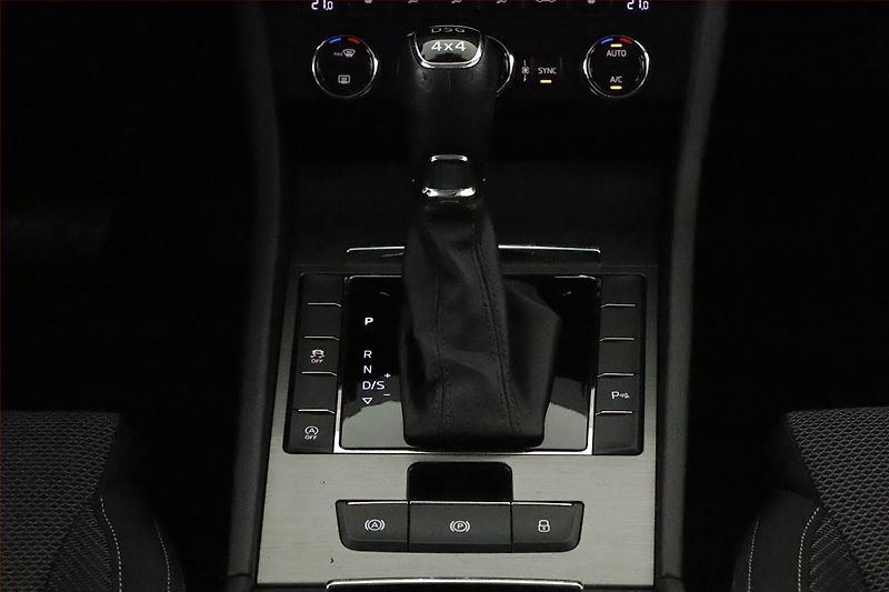 Škoda Superb (2019) 2.0 TDI, 4X4, Automat, Navi - fotka 10 z 18