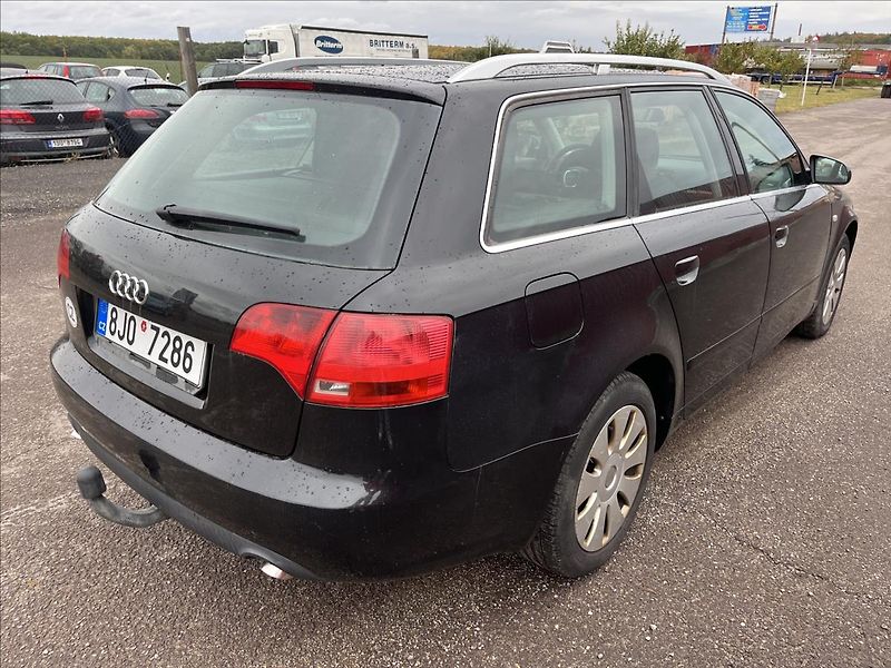 Audi A4 Avant 3,0 TDi 150KW 4x4 AUTOMA - fotka 6 z 31