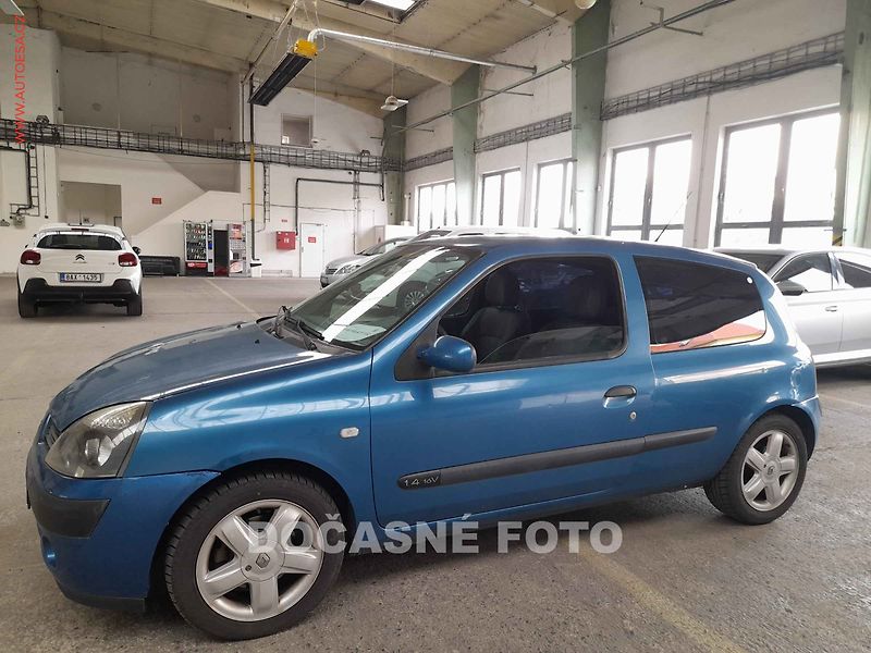Renault Clio (2003) 1.4 - fotka 1 z 3
