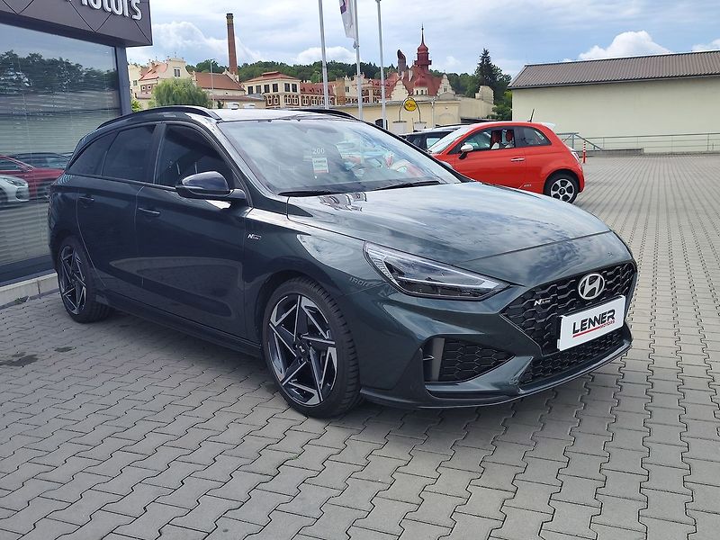 Hyundai i30 1.5 T-GDI/103kW N-Line DCT - fotka 3 z 35