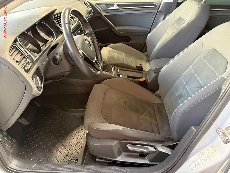 Volkswagen Golf (2019) 1.5 TSI, DSG, STK6/28 - fotka 9 z 17
