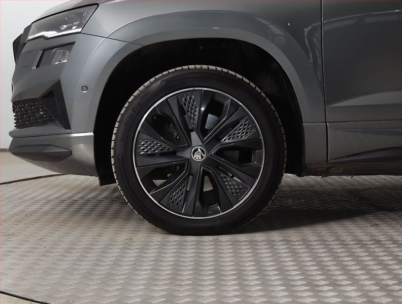 Škoda Karoq (2024) 2.0 TDI, Zár. 5 let/100000 km - fotka 15 z 25