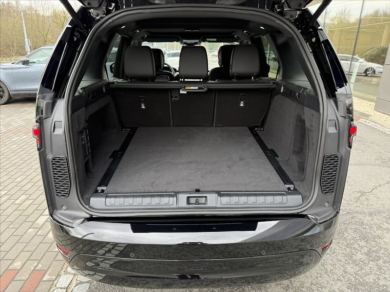 Land Rover Discovery (2026) 3,0 DYNAMIC SE D250 - fotka 31 z 33