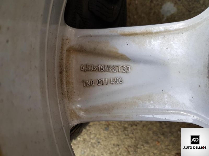 Volkswagen Golf ORIG.KOLA VČ POKLIC- LET.PNEU - fotka 5 z 10