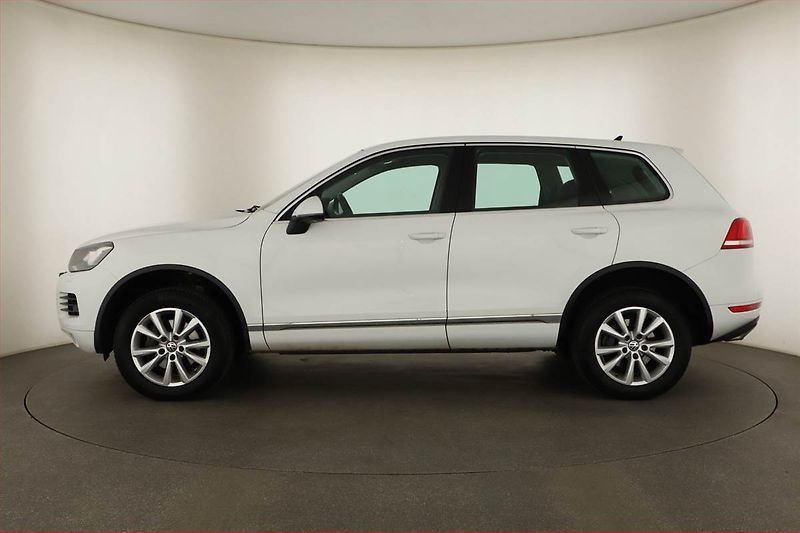 Volkswagen Touareg (2014) R-Line 3.0 TDI, 4X4, Automat - fotka 3 z 22