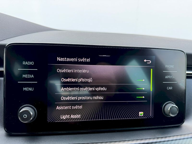 Škoda Kamiq (2024) 1.0 TSI 81kW DSG Monte Carlo - fotka 23 z 35