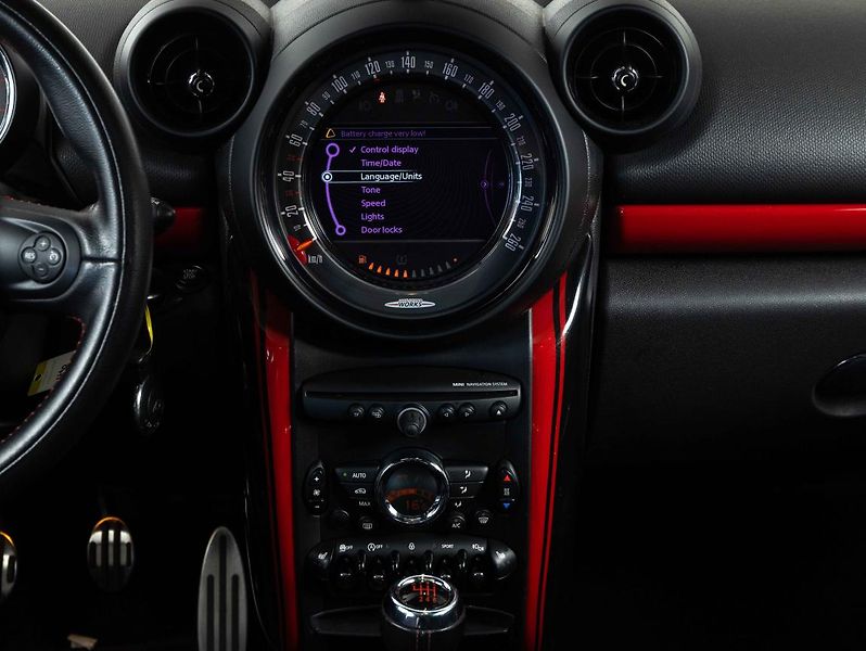 Mini Countryman COOPER JCW - fotka 14 z 22