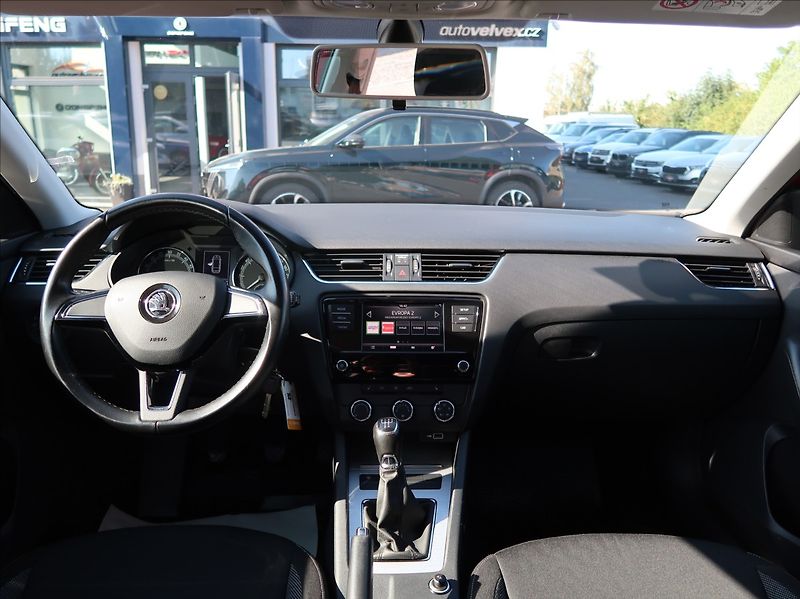Škoda Octavia 1,6 TDi,85kW,1majČR,Serv.k,DPH - fotka 15 z 24
