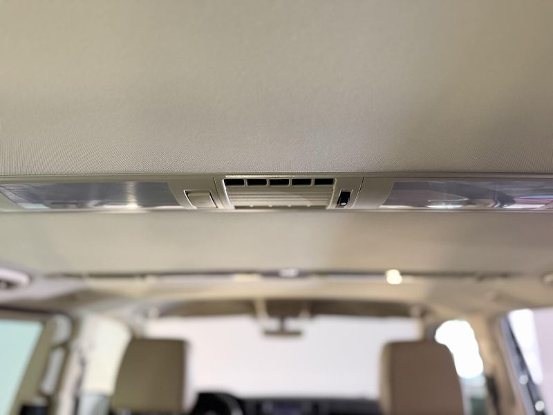 Volkswagen Multivan 2.0 TDI 4Motion Highline - fotka 23 z 43