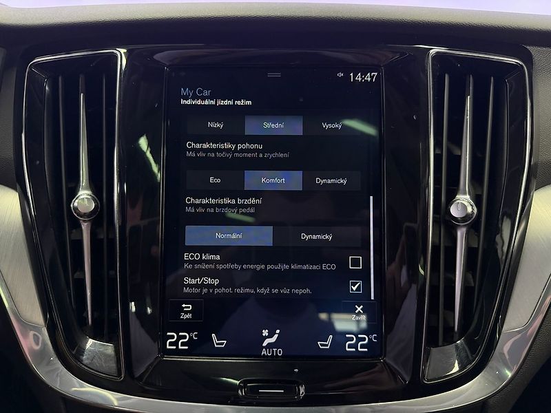 Volvo V60 D4 AWD, WEBASTO, PANORAMA, EL. - fotka 21 z 30