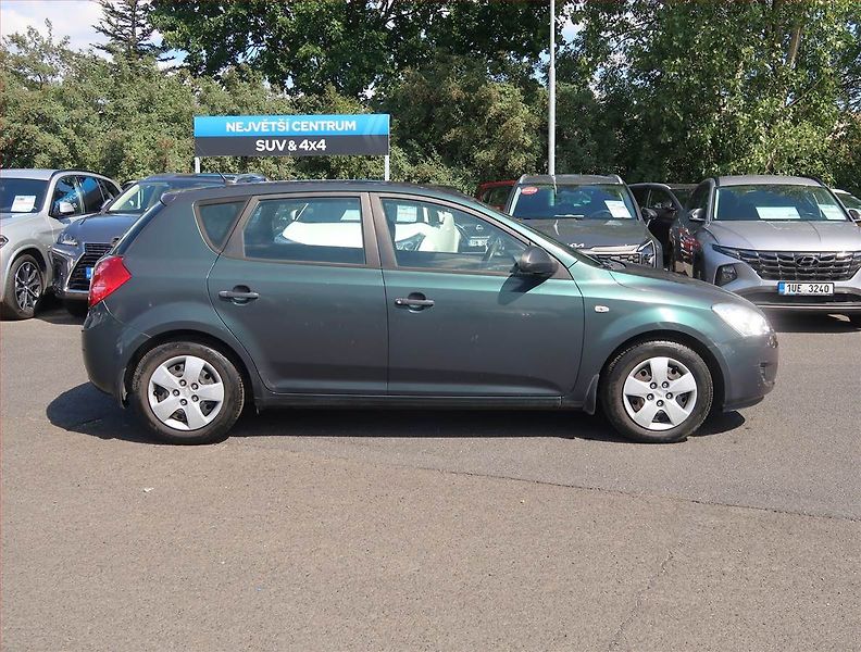 Kia Ceed (2008) 1.4 CVVT, po STK - fotka 6 z 14