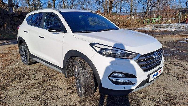Hyundai Tucson 2.0 CRDI 4x4 Best of Czech - fotka 3 z 26