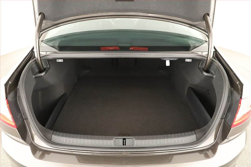 Volkswagen Passat (2017) Highline 2.0 TDI, 4X4 - fotka 16 z 17