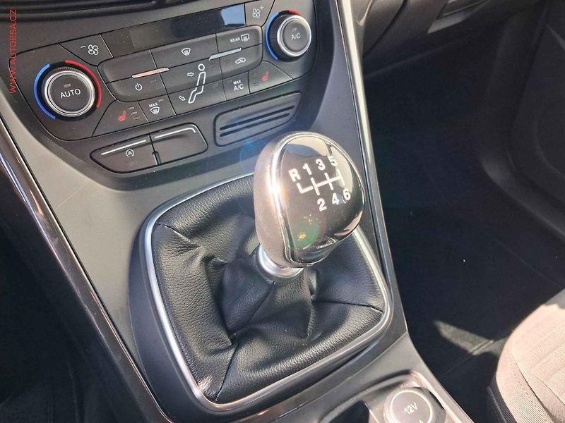 Ford Grand C-MAX (2018) 1.5 EB, Titanium, bixen - fotka 15 z 17