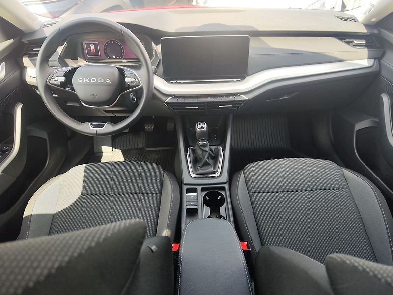 Škoda Octavia 1.5 TSI/85kW Selection - fotka 13 z 32