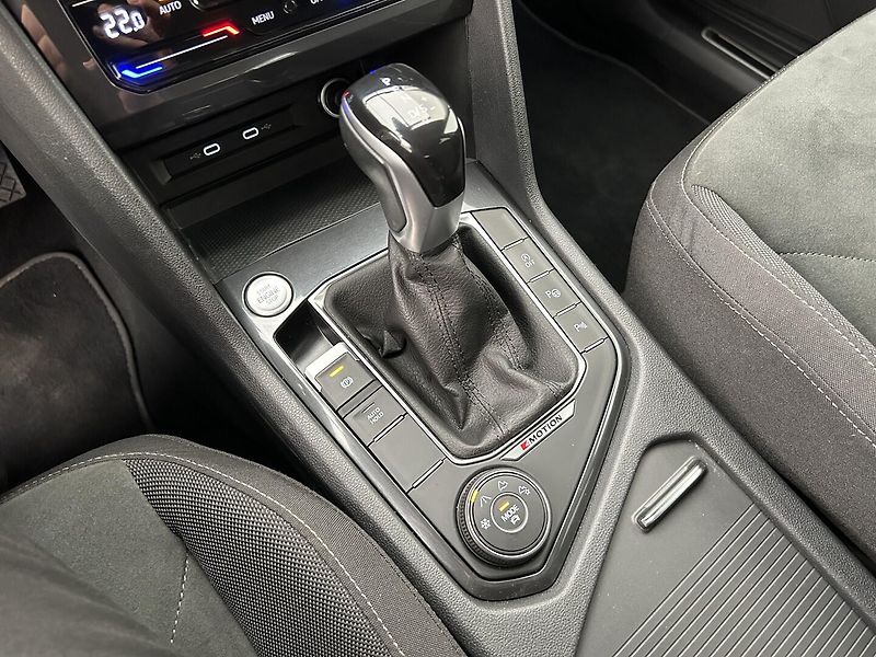 Volkswagen Tiguan Allspace 2.0 TDI 4x4 Elegance - fotka 20 z 27
