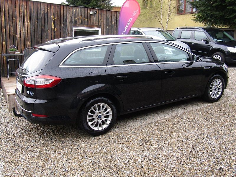 Ford Mondeo (2011) 1.6 TDCi 85kW - fotka 10 z 45