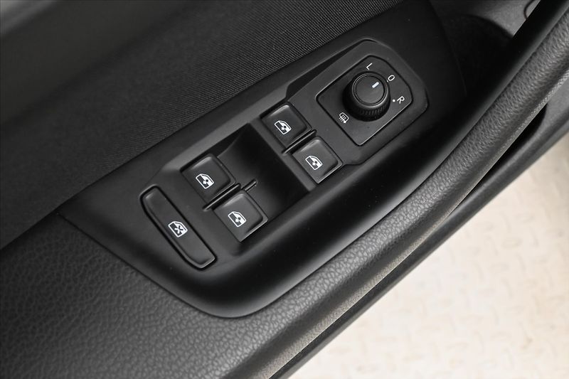 Volkswagen Passat 2,0 TDI 110kW Business Záruka - fotka 26 z 31