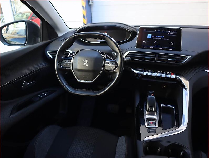 Peugeot 5008 (2020) 1.5 BlueHDi, Automat, 7 míst - fotka 7 z 23