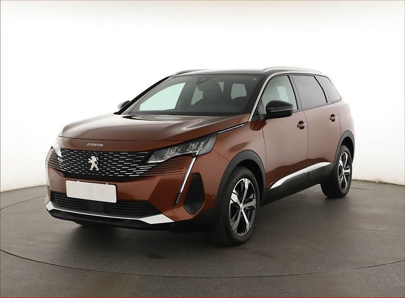 Peugeot 5008 (2023) PureTech 130 - fotka 2 z 20
