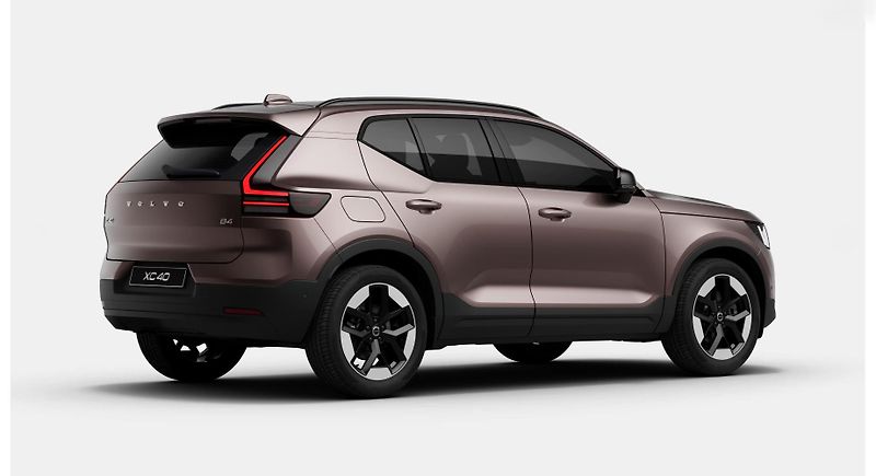 Volvo XC40 (2026) B4 PLUS AUT - fotka 5 z 13